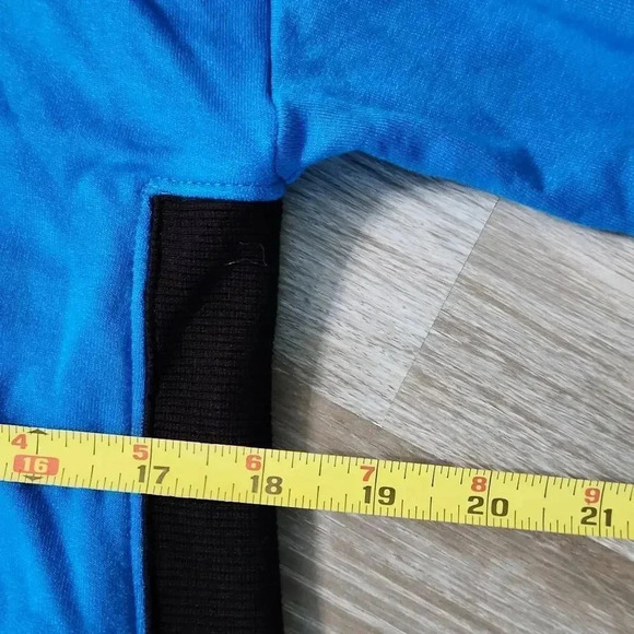 NWOT Chico's Zenergy Side-Split Cowl Neck Tunic - Picture 4 of 8